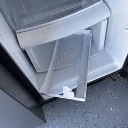 GE Refrigerator 