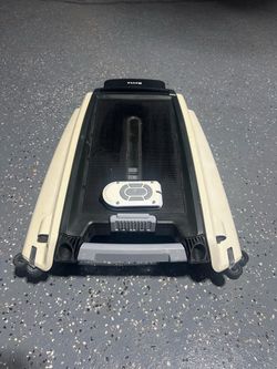 Betta bot pool skimmer excellent condition