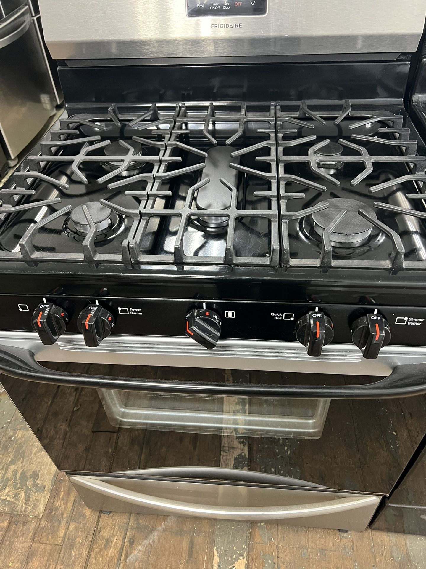 Stainless Steel Gas Stove 30” And 3 Months Warranty