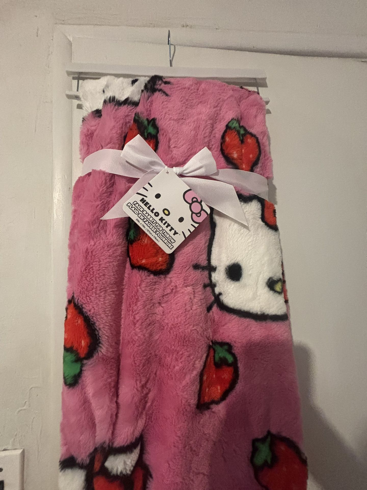 Hello Kitty Faux Blanket