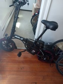 14 Inch Wheel Electric Bike. 20 Miles Per Hour