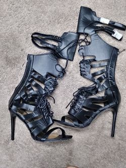 New Nasty Girl Sz 10 gladiator heels