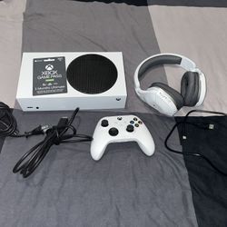 Xbox Series S + Headset