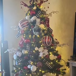 6.5 Ft Christmas Tree