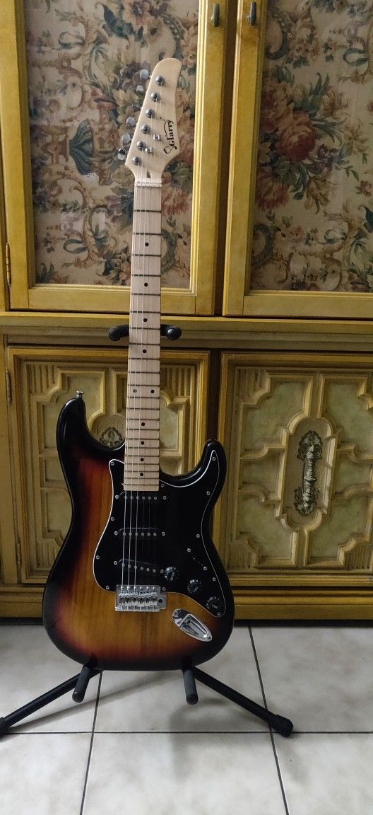 Glarry GST Electric Guitar With Gig Bag, Tremolo Bar, Shoulder Strap And Cable