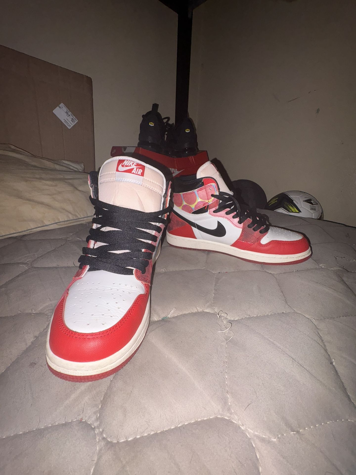 Jordan 1 Spider Verse  (Box Is Beat Up) 