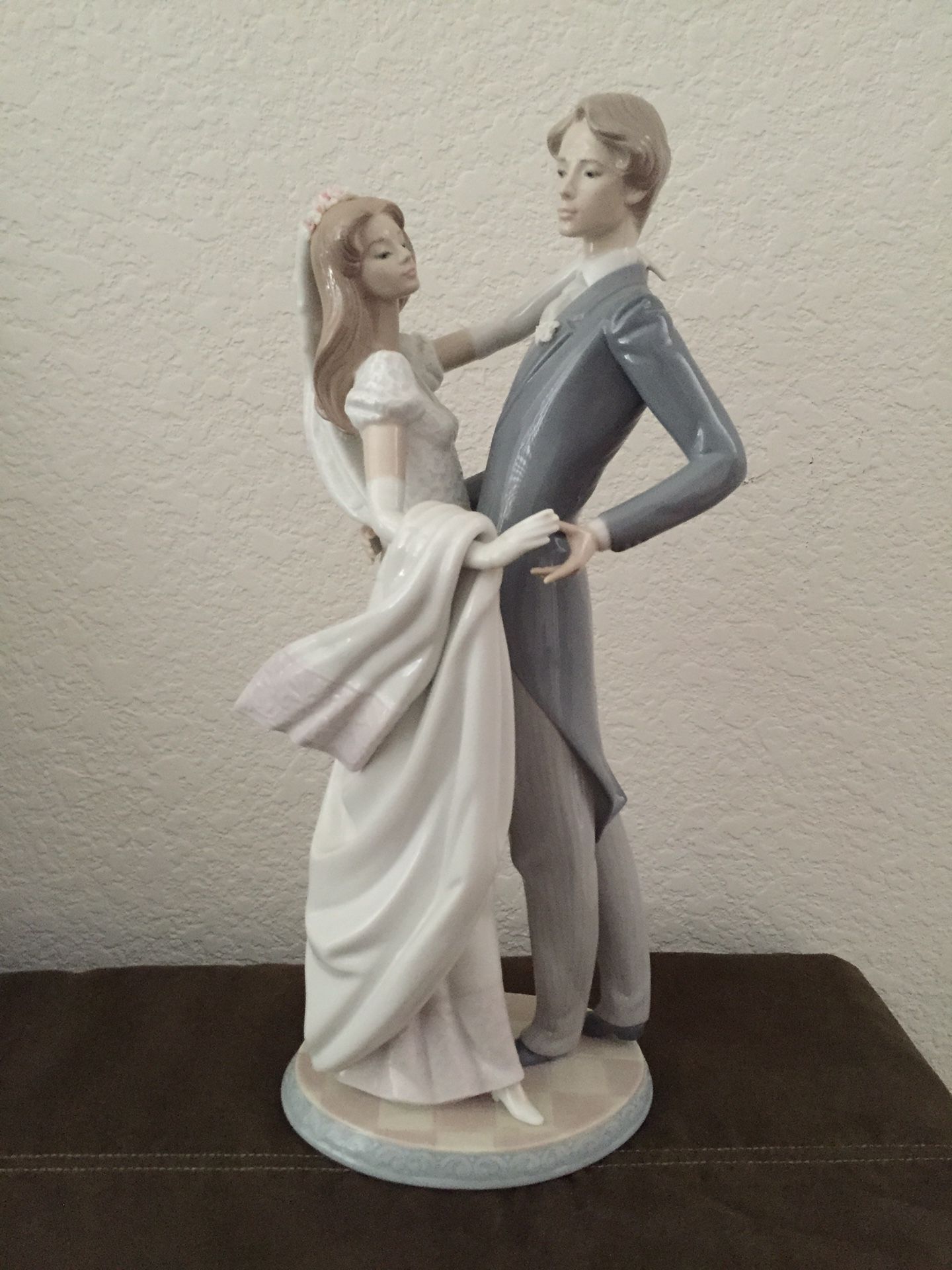 Lladro - I Love You Truly