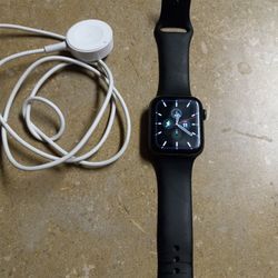 Apple Watch Series 4 Cellular + Gps
