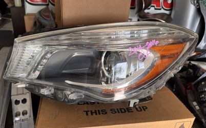 2014-2016 Mercedes CLA250 Left Headlight