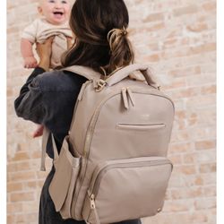 JUJUBE SIGNATURE COLLECTION CLASSIC DIAPER BACKPACK - TAUPE