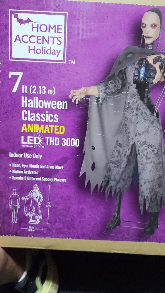 Home Accents 7 Ft. Animated THD 3000- NEW