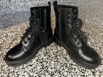 Black letter boots