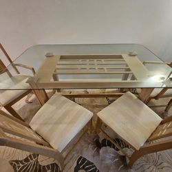 Sophisticated Dining Set Seats Six Comfortably (6ft L x 3.5ft W)