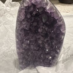 NATURAL AMETHYST CRYSTAL CLUSTER CAVE RESOURCE