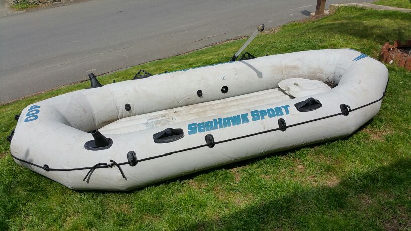 Seahawk sport 400 raft