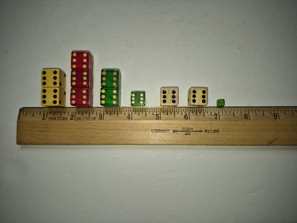 Lot Of 11 Vintage Dice