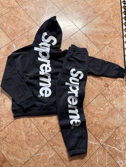 Black supreme hoodies and sweats set