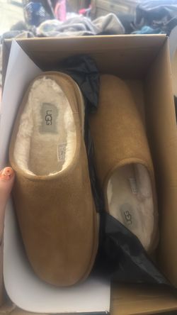 Uggs classic slip on SIZE 11