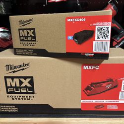 Milwaukee MX Fuel Battery And Charger Kit