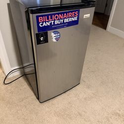 Refrigerator (mini 3.2 Cf )