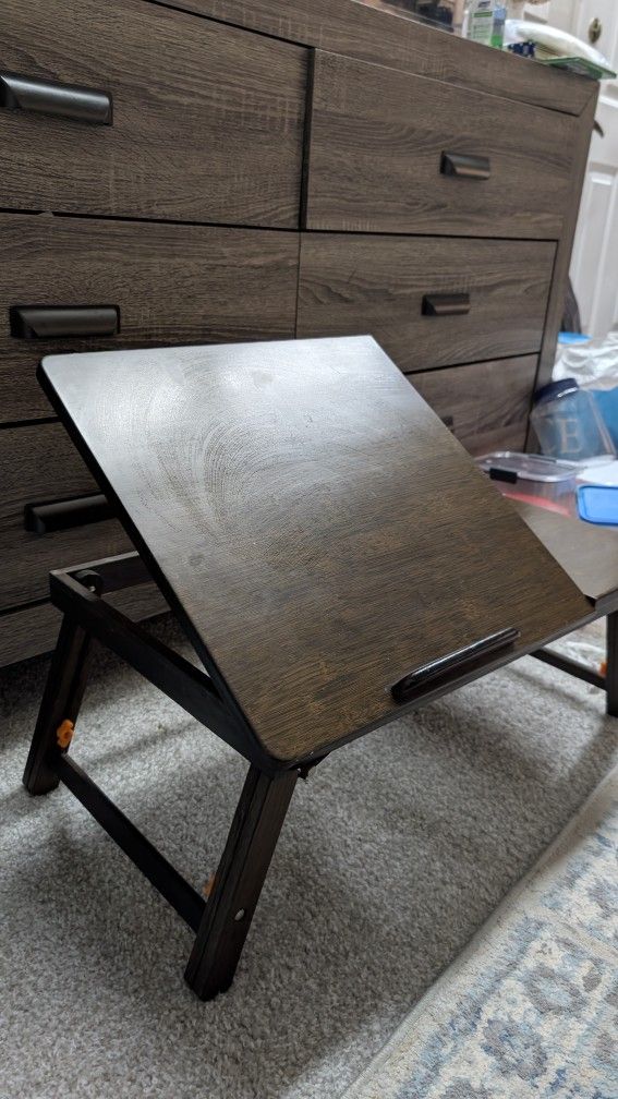 Move Out Sell : Laptop Table