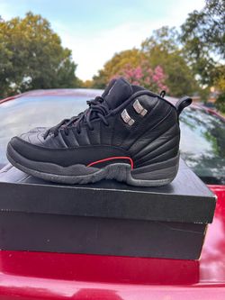 Air Jordan 12 crimson size 6y