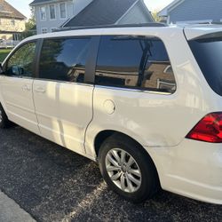 2012 Volkswagen Routan