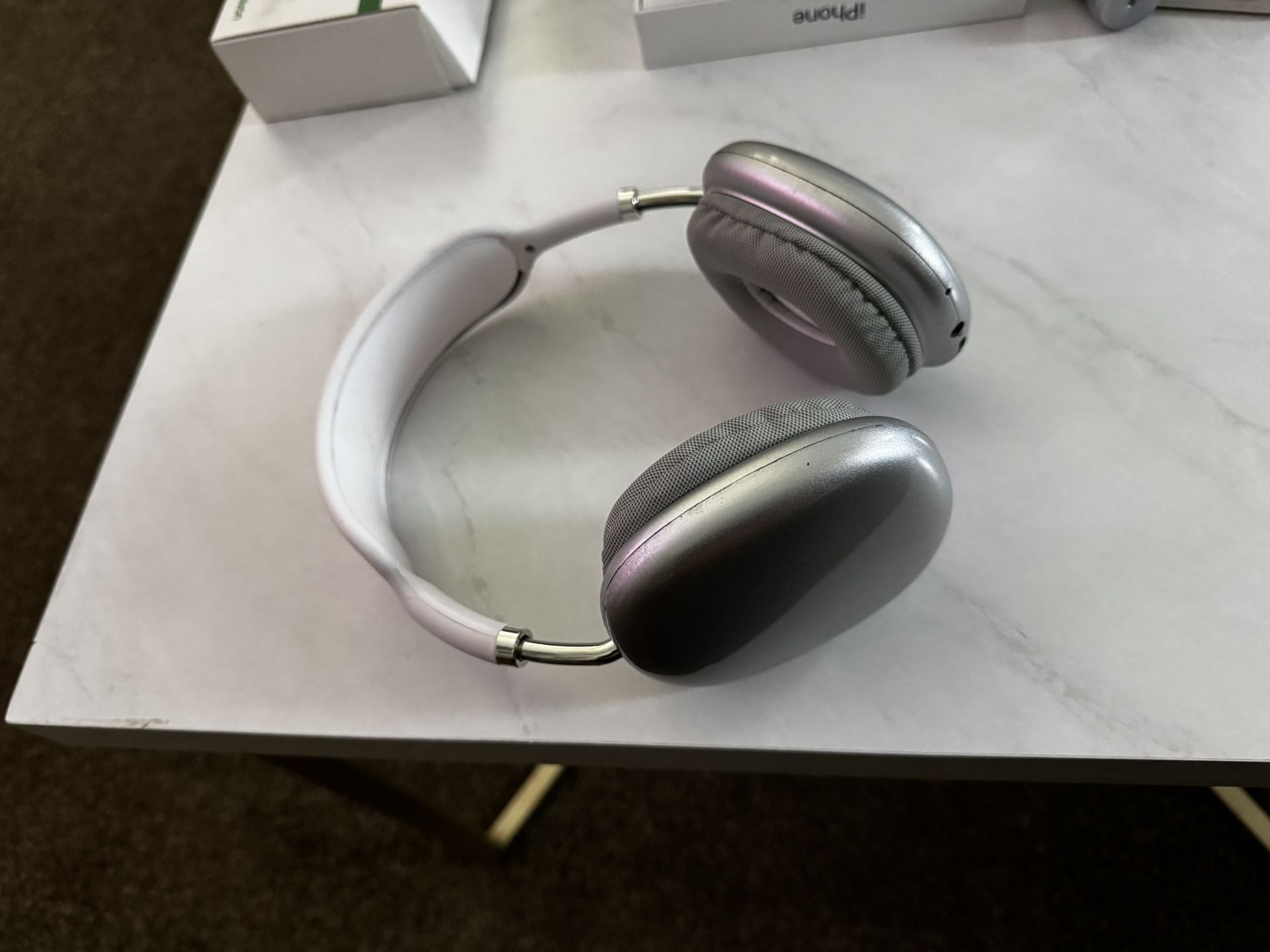 Bluetooth Headphones. (not Apple)