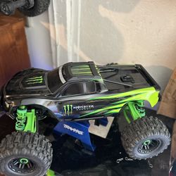 Traxxas Maxx V2 4s Monster Energy Limited Edition 
