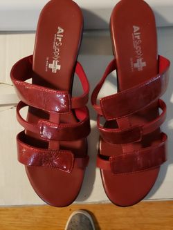 Air Supply 11M red patent sandal heel 11M