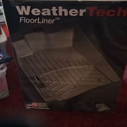 Weather tech Floor Mats : Subaru Forester