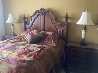 SOLID WOOD BEDROOM SET
