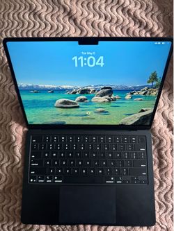 Apple - MacBook Air 13-inch Laptop - Apple M4 chip Built for Apple Intelligence - 16GB Memory - 256GB SSD - Midnight