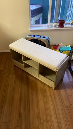Entryway bench and shoe rack