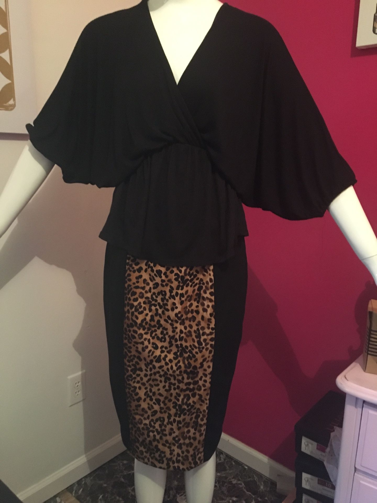 Leopard pencil skirt/with heels .. Brand New