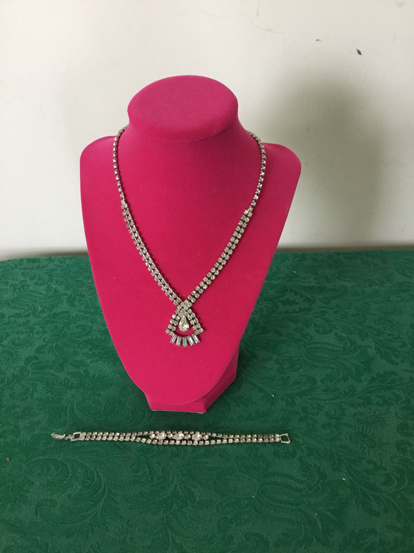 Vintage Weiss 1/2” Wide Bracelet & Necklace Elegance Excellent 