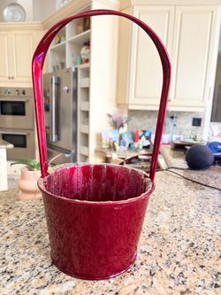 Cranberry basket