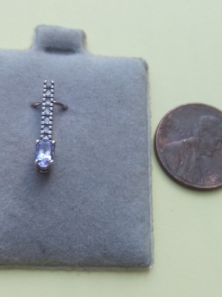 14k White Gold Diamond Pendant. 