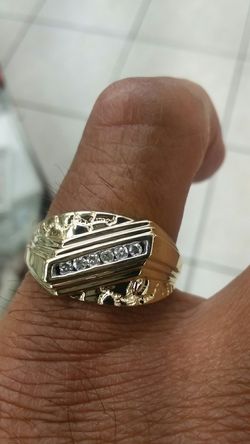 10k Gold Diamond ring 4.2 grams fathers day special