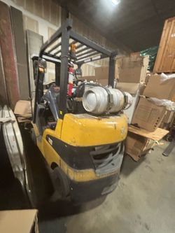 CAT Propane Forklift