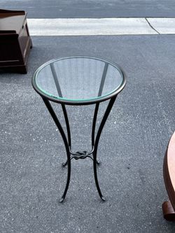 Vintage Pier 1 Imports Iron Pedestal/Side Table With Glass Top 