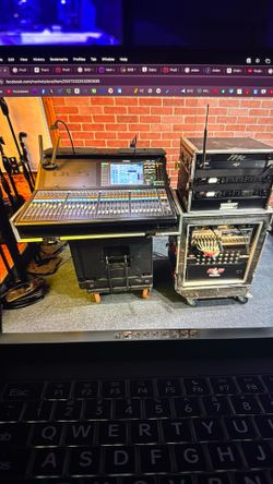 YAMAHA QL5 /2-RIO-D2/ SHURE ULXD4Q/ PACKAGE DEAL