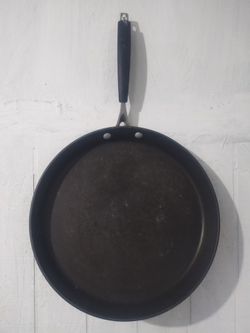 Iron skillet pan