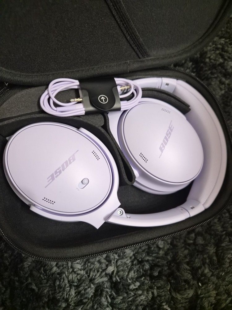 Bose Quiet Comfort New Open Box