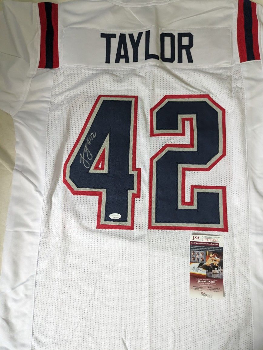 JJ Taylor Of New England Patriots Signed Jersey 