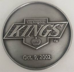 Wayne Gretzky #99 LA Kings Hockey Jersey Retirement Medallion 10/9/2002 Like new! No scratches