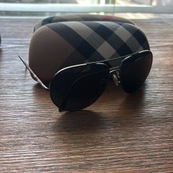 Burberry Sun Glasses 