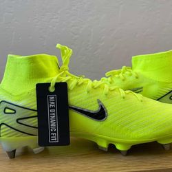 Nike soccer cleats size 10