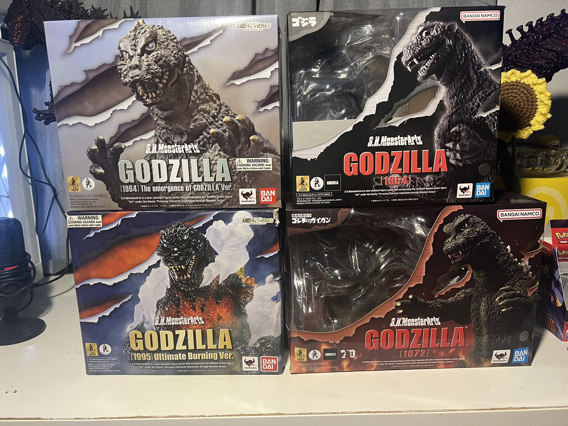 Godzilla S.H Monsterarts (read Description)