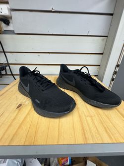 Nike Revolution 5 Running Shoes